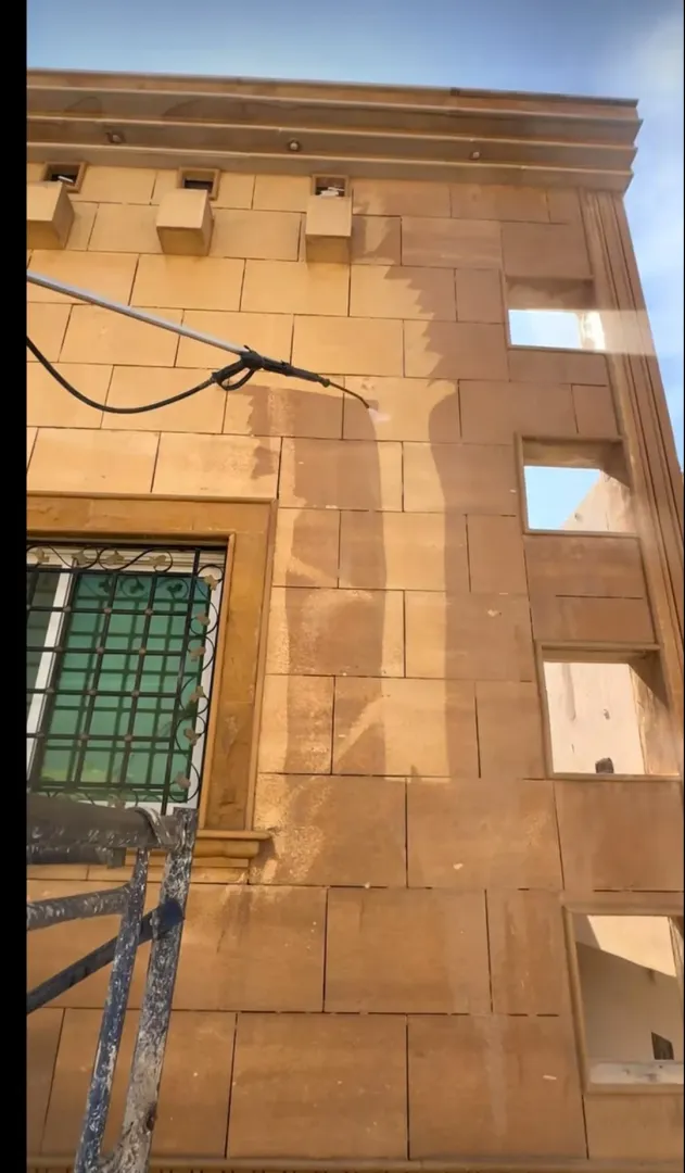 غسيل الواجهات بالضغط العالي