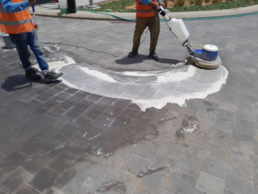 تنظيف الأرصفة