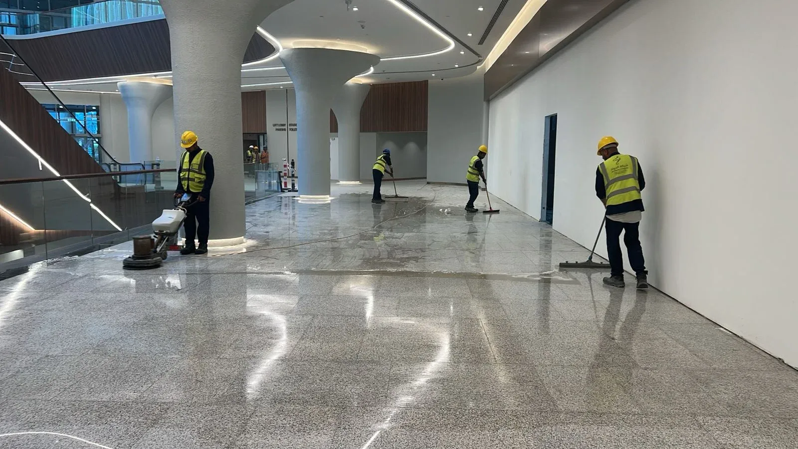 تنظيف المستشفيات وفق معايير التعقيم