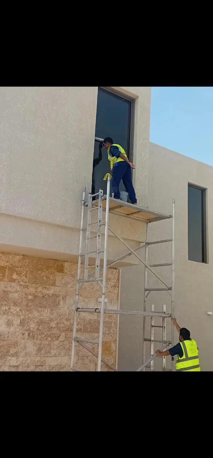 تنظيف النوافذ